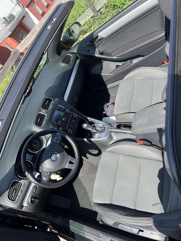 Gebraucht VW Golf Cabriolet Basis 160 PS (117 kW) 2012 Violett Cabrio