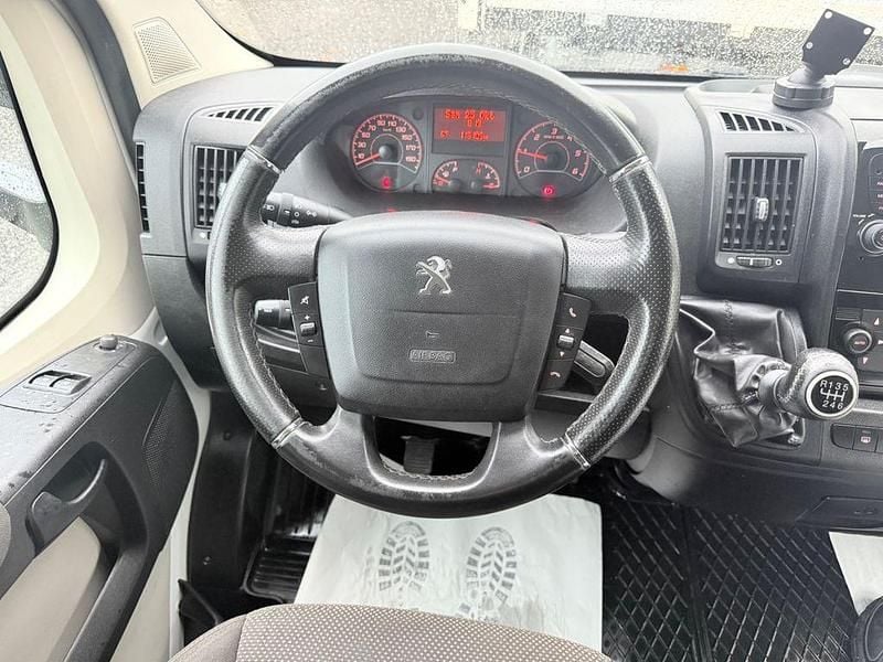 Gebraucht Peugeot Boxer 163 PS (119 kW) 2017 Weiß Van