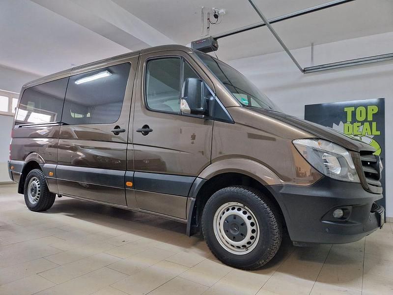 Braun Gebraucht 2018 Mercedes Sprinter Van | 39.999 € - Bild 1/4