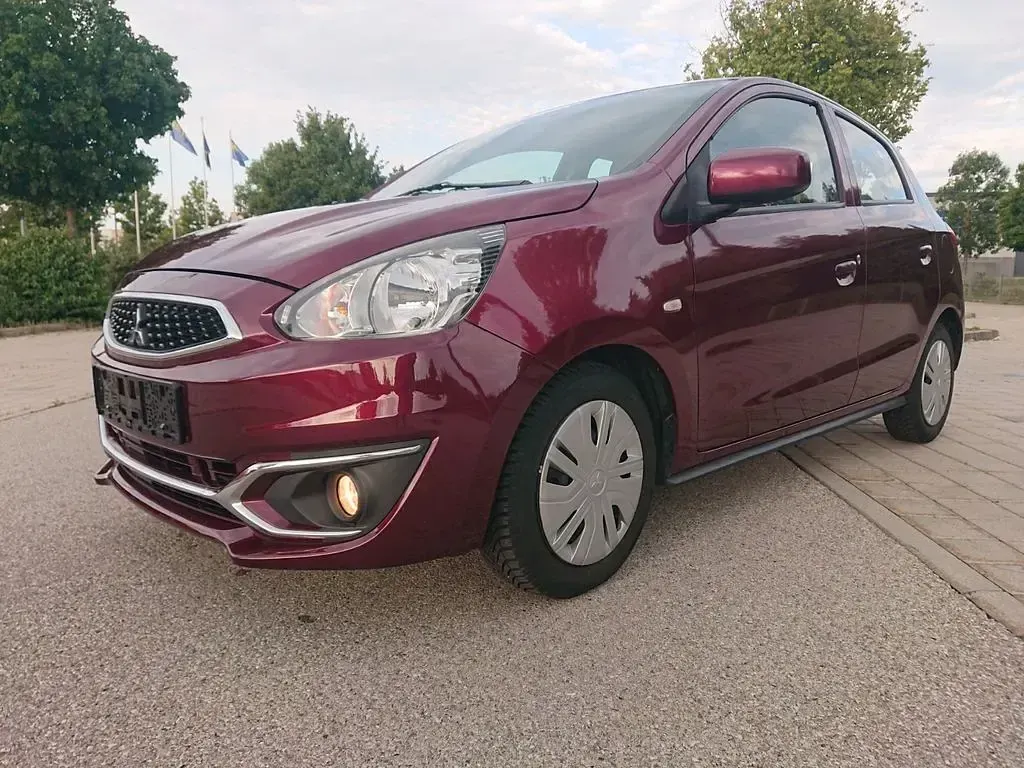 Gebraucht Mitsubishi Space Star Diamant Edition 71 PS (52 kW) 2017 Rot Kleinwagen