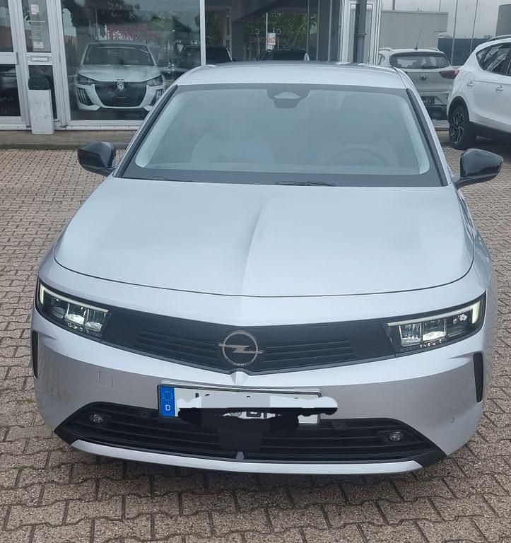 Silber Gebraucht 2023 Opel Astra Business Edition Limousine | 19.500 € (Guter Preis) - Bild 1/4