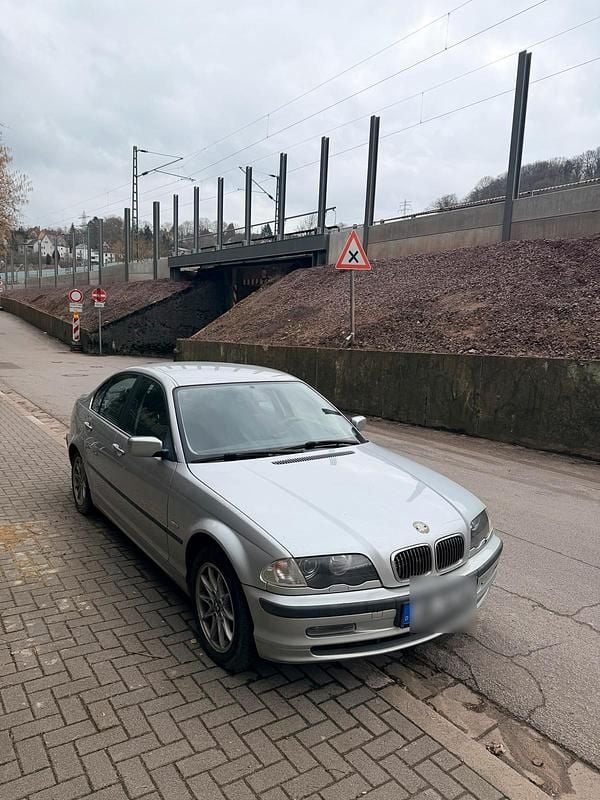 Gebraucht BMW 320 170 PS (125 kW) 2001 Silber Limousine