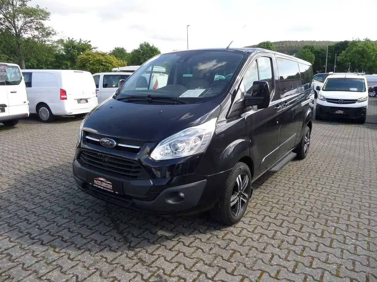 Gebraucht Ford Tourneo Limited 155 PS (114 kW) 2013 Pantherschwarz Van / Kleinbus