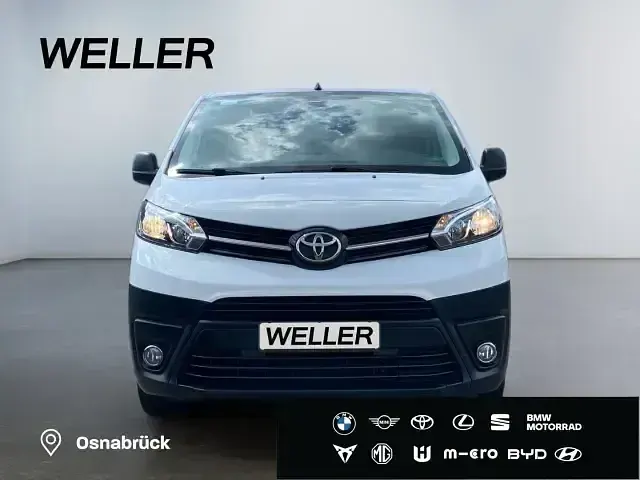 Gebraucht Toyota Proace Comfort 144 PS (105 kW) 2023 Ice white (weiss) Van / Kleinbus