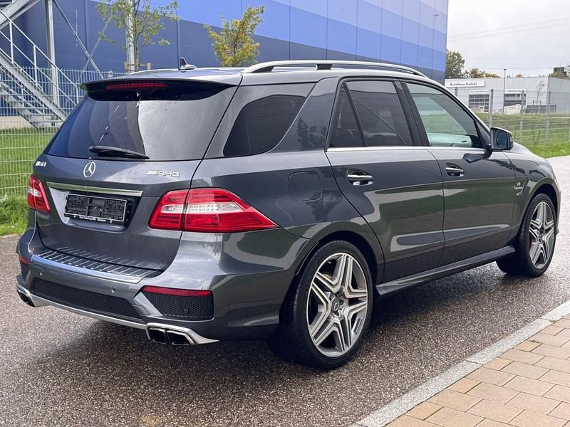 Gebraucht Mercedes ML63 AMG AMG 525 PS (386 kW) 2012 Grau SUV