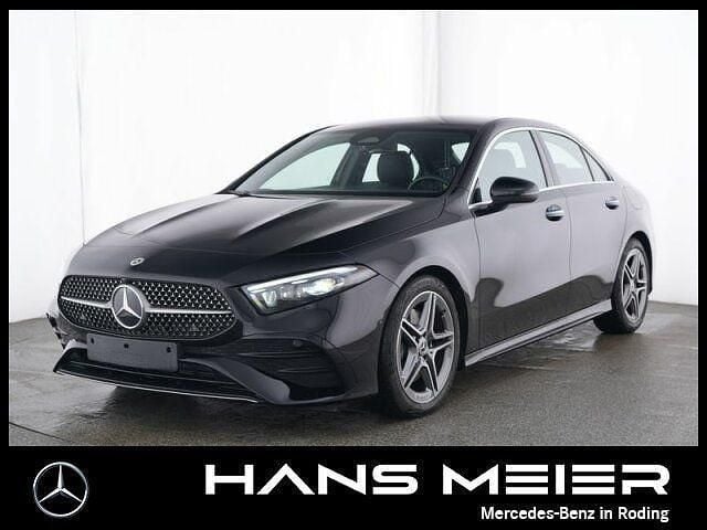 Schwarz Gebraucht 2024 Mercedes A220 AMG Limousine | 34.880 € (Fairer Preis) - Bild 1/4