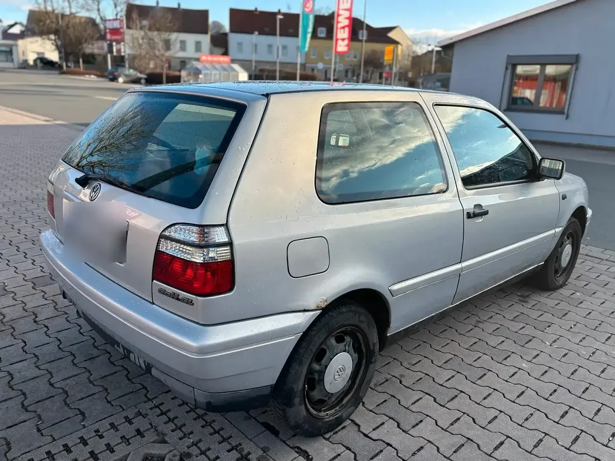 Gebraucht VW Golf 75 PS (55 kW) 1995 Silber Coupé
