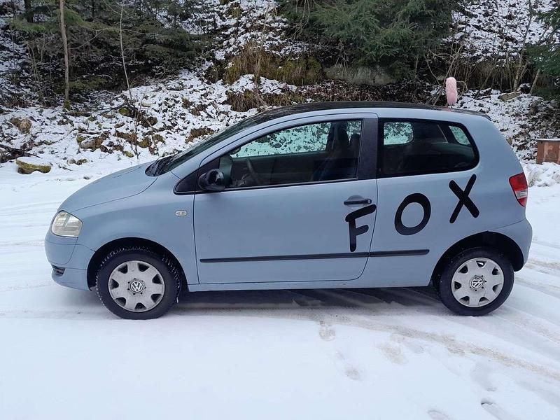 Gebraucht VW Fox 54 PS (39 kW) 2007 Grau Kleinwagen