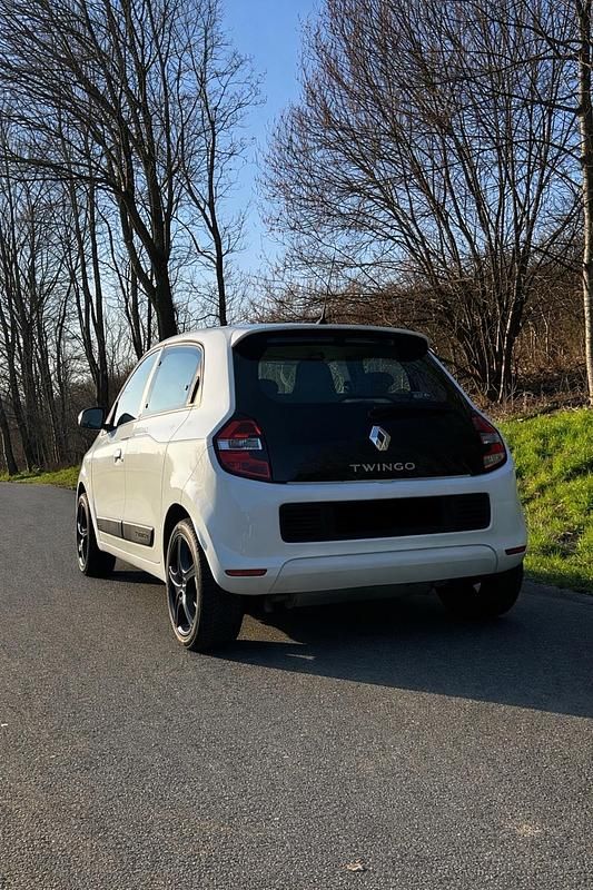Gebraucht Renault Twingo 69 PS (50 kW) 2017 Weiß Kleinwagen