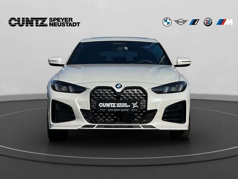 Gebraucht Alpina D4 355 PS (261 kW) 2025 Mineralweiß Coupé