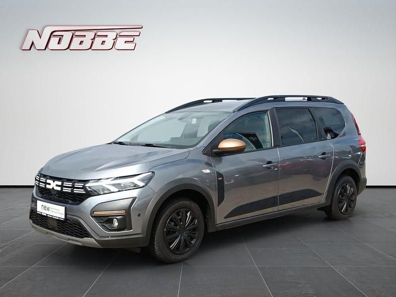 Grau Gebraucht 2023 Dacia Jogger Comfort Van / Kleinbus | 16.990 € (Fairer Preis) - Bild 1/4