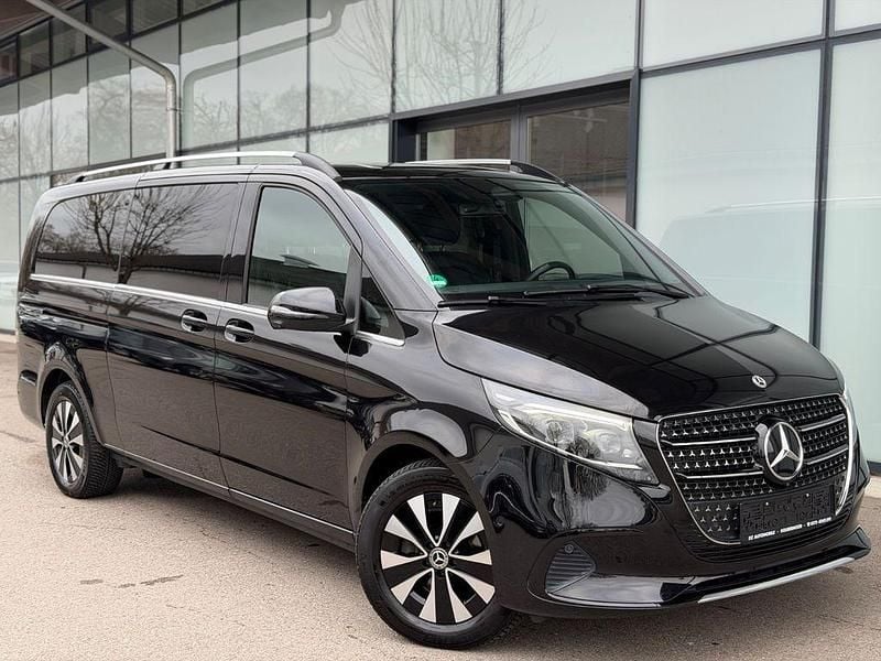 Gebraucht Mercedes V300 Avantgarde 237 PS (174 kW) 2025 Schwarz Van / Kleinbus
