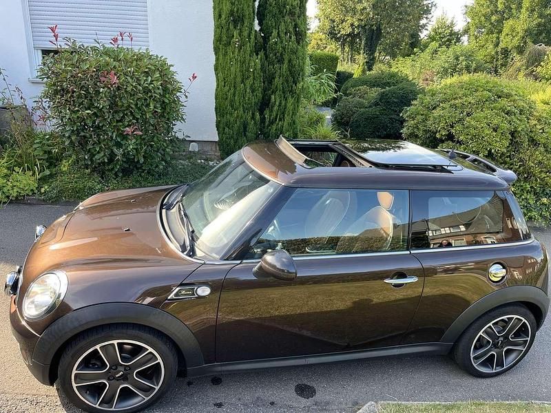 Braun Gebraucht 2009 Mini Cooper S Kleinwagen | 9.900 € (Fairer Preis) - Bild 1/4