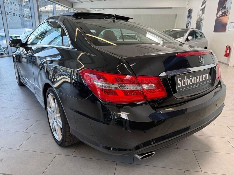 Gebraucht Mercedes E350 AMG 231 PS (169 kW) 2009 Schwarz Coupé