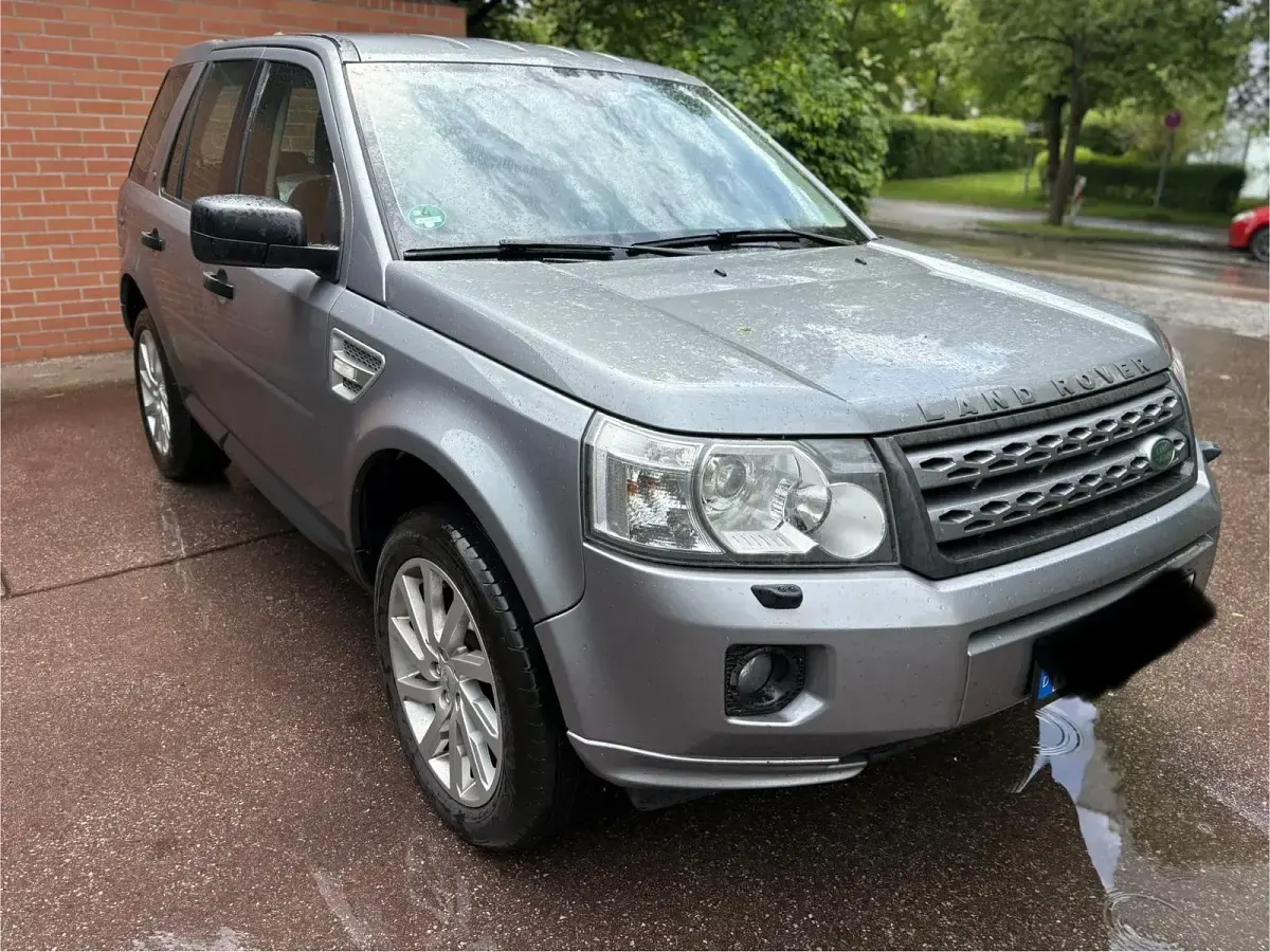 Gebraucht Land Rover Freelander 2 152 PS (111 kW) 2011 Grau SUV