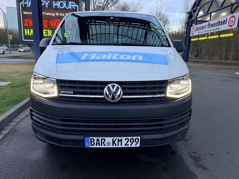 Gebraucht VW Transporter 150 PS (110 kW) 2019 Weiß Van