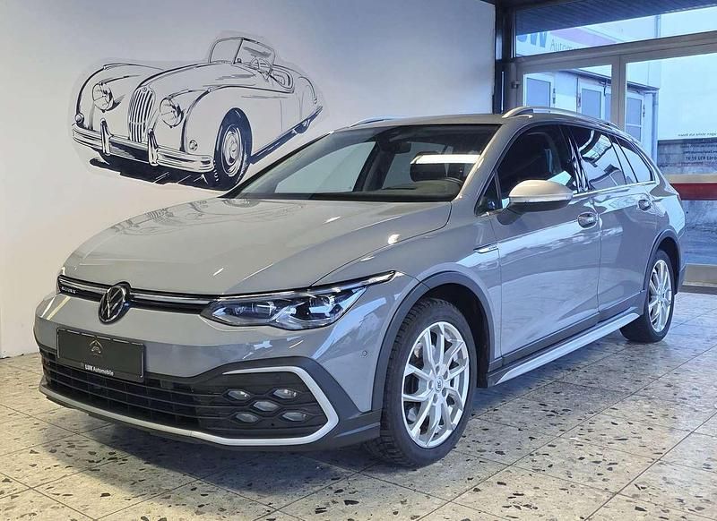 Gebraucht VW Golf Alltrack 200 PS (147 kW) 2021 Mondsteingrau Kombi