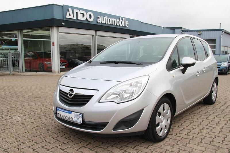 Silber Gebraucht 2010 Opel Meriva Edition Van / Kleinbus | 3.990 € (Etwas zu teuer) - Bild 1/4