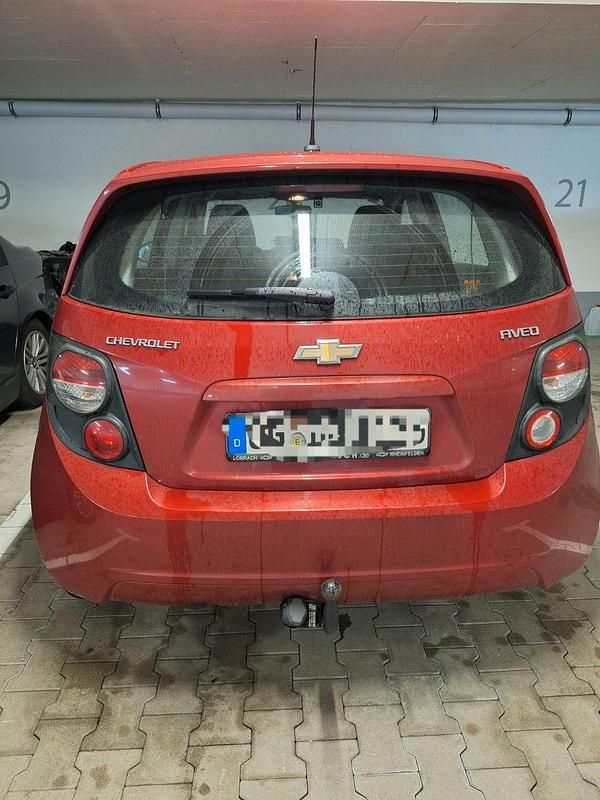 Gebraucht Chevrolet Aveo LT 101 PS (74 kW) 2012 Rot Kleinwagen