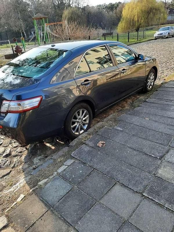 Gebraucht Toyota Camry Hybrid 184 PS (135 kW) 2011 Grau Limousine