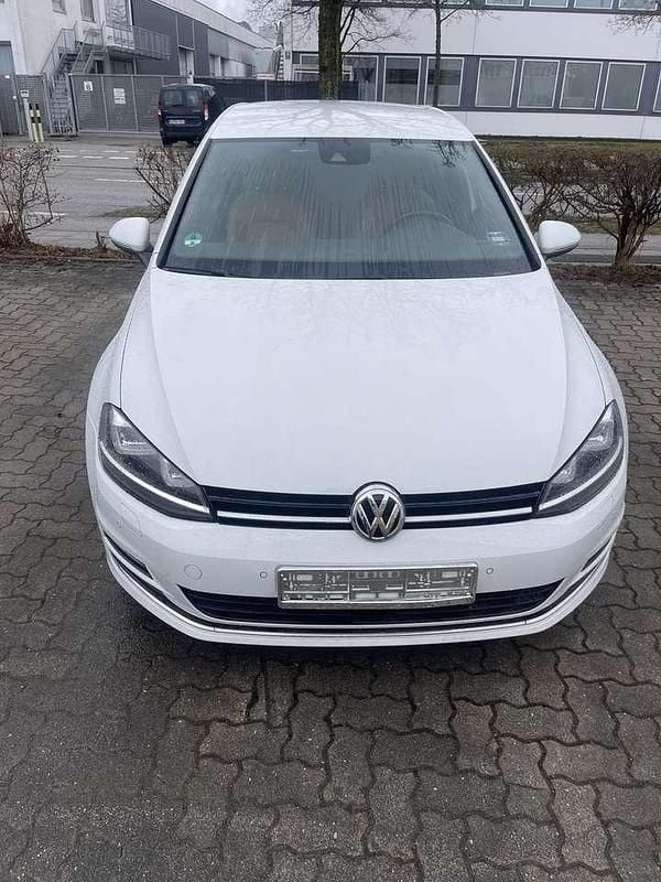 Gebraucht VW Golf VII LOUNGE 150 PS (110 kW) 2015 Weiß Limousine