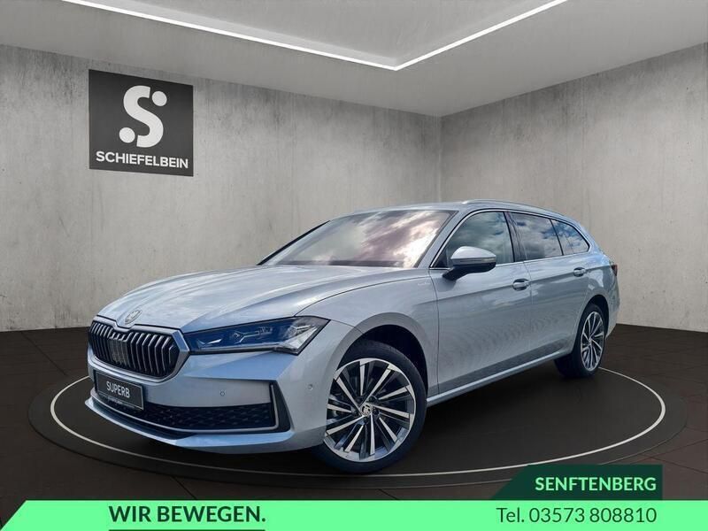 Pebble silber metallic Gebraucht 2024 Skoda Superb LAURIN & KLEMENT Kombi | 49.980 € - Bild 1/4