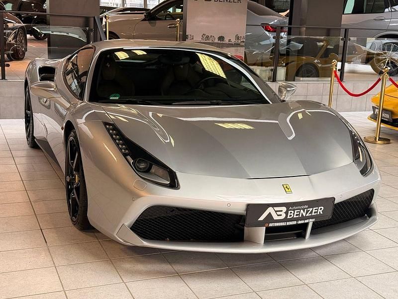 Gebraucht Ferrari 488 669 PS (492 kW) 2018 Silber Coupé