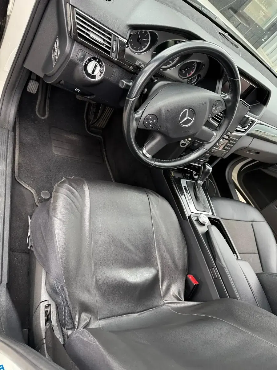 Gebraucht Mercedes E250 204 PS (150 kW) 2010 Weiß Limousine
