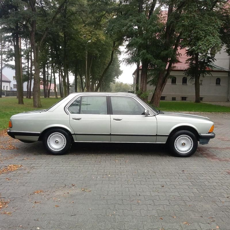 Gebraucht BMW 735 217 PS (159 kW) 1983 Limousine