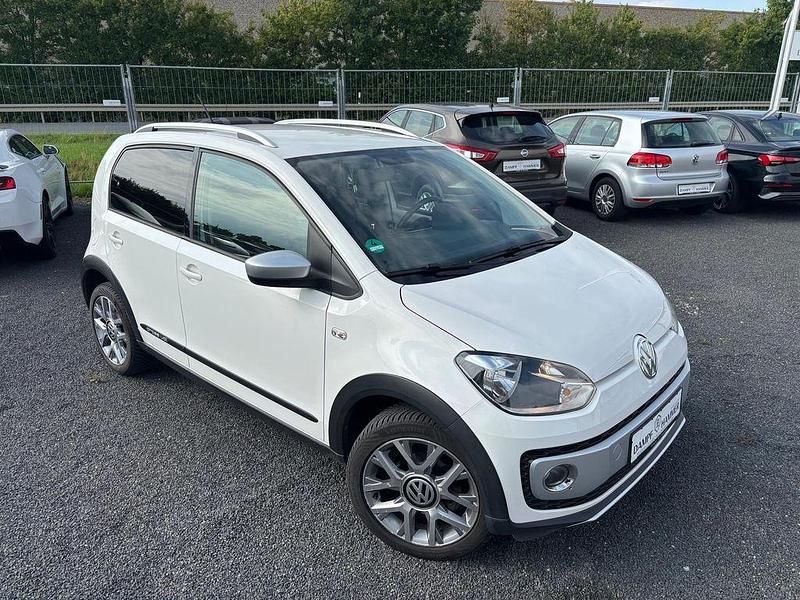 Weiß Gebraucht 2014 VW cross up! Kleinwagen | 7.990 € (Fairer Preis) - Bild 1/4