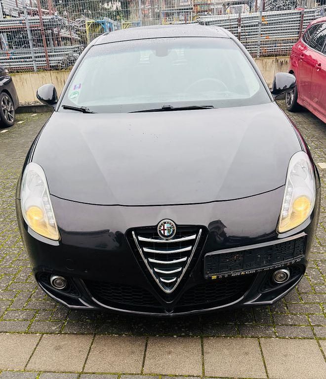 Schwarz Gebraucht 2016 Alfa Romeo Giulietta Limousine | 5.700 € (Superpreis) - Bild 1/4