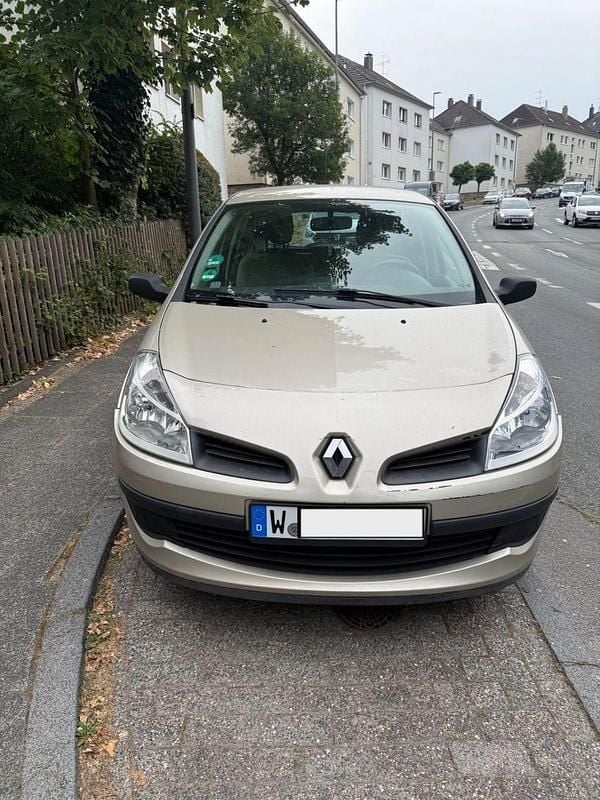 Braun Gebraucht 2006 Renault Clio II Authentique Limousine | 1.800 € (Fairer Preis) - Bild 1/4