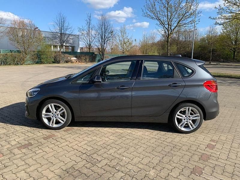 Gebraucht BMW 220 Active Tourer 192 PS (141 kW) 2018 Grau Van / Kleinbus