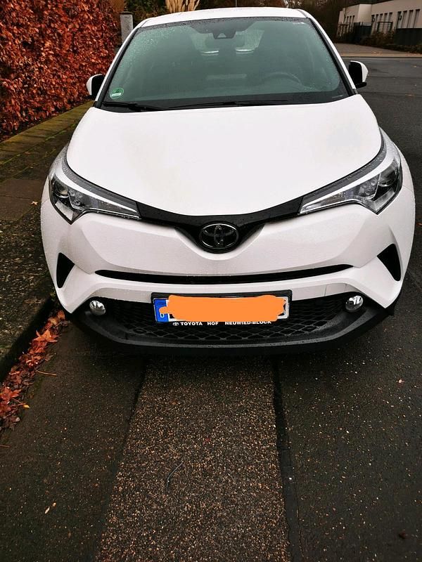 Weiß Gebraucht 2019 Toyota C-HR SUV | 17.890 € (Fairer Preis) - Bild 1/4