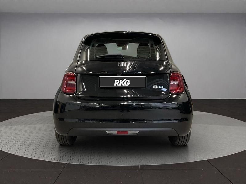 Neu Fiat 500e 69 kW (95 PS) 2025 Schwarz Kleinwagen