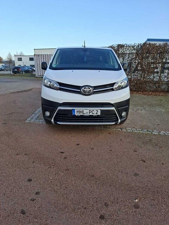 Gebraucht Toyota Proace 144 PS (105 kW) 2022 Weiß Van / Kleinbus