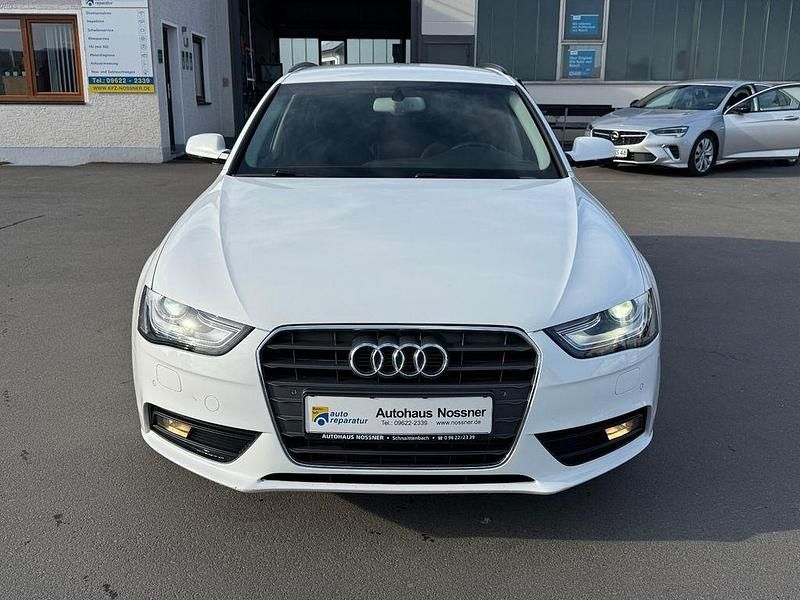 Gebraucht Audi A4 Sport 220 PS (161 kW) 2013 Weiß Kombi