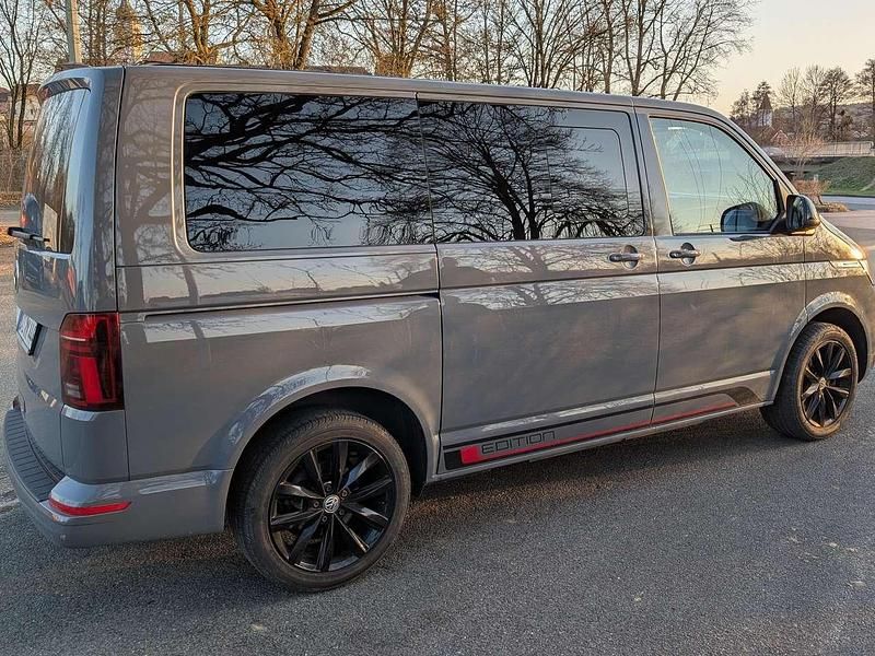 Second-hand VW Multivan Comfortline 150 CP (110 kW) 2020 Gri Monovolum