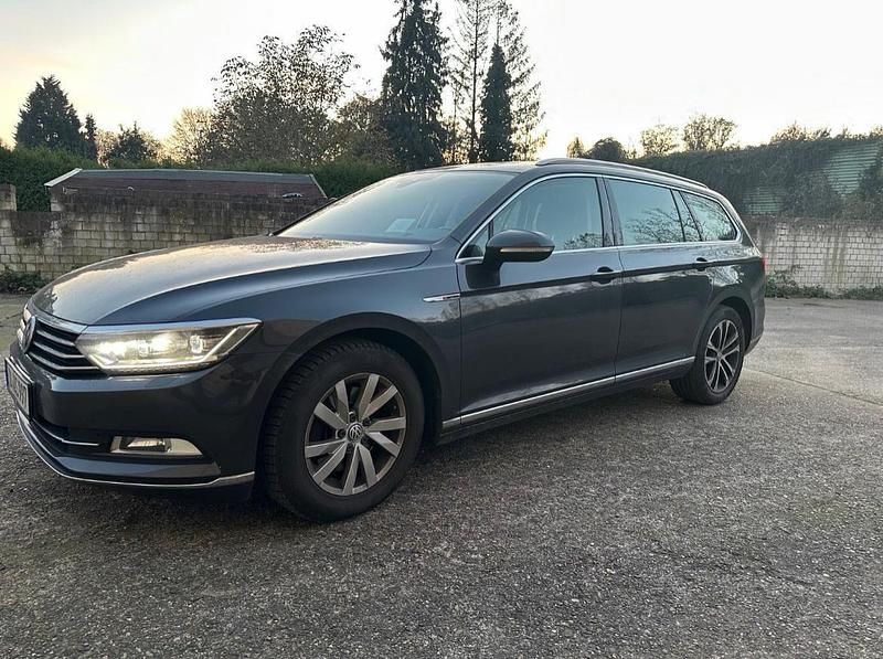 Gebraucht VW Passat 190 PS (139 kW) 2018 Grau Kombi