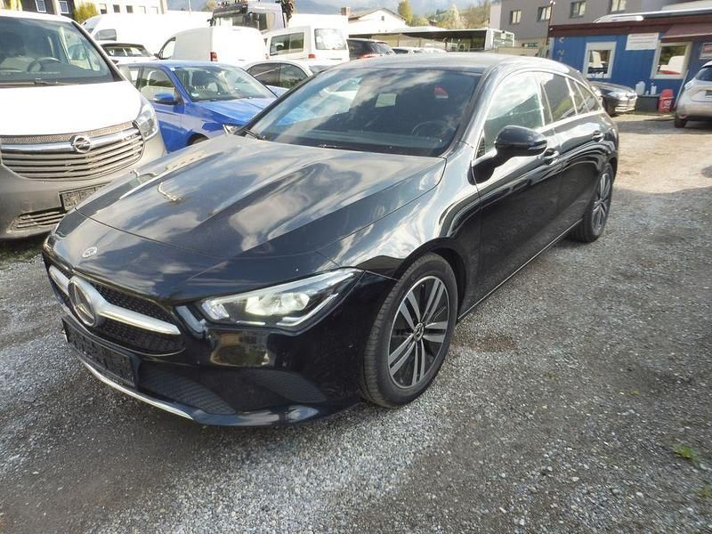 Gebraucht Mercedes CLA200 150 PS (110 kW) 2021 Schwarz Limousine