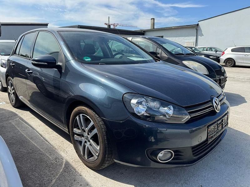 Blau Gebraucht 2009 VW Golf VI Comfortline Limousine | 3.600 € (Teuer) - Bild 1/4