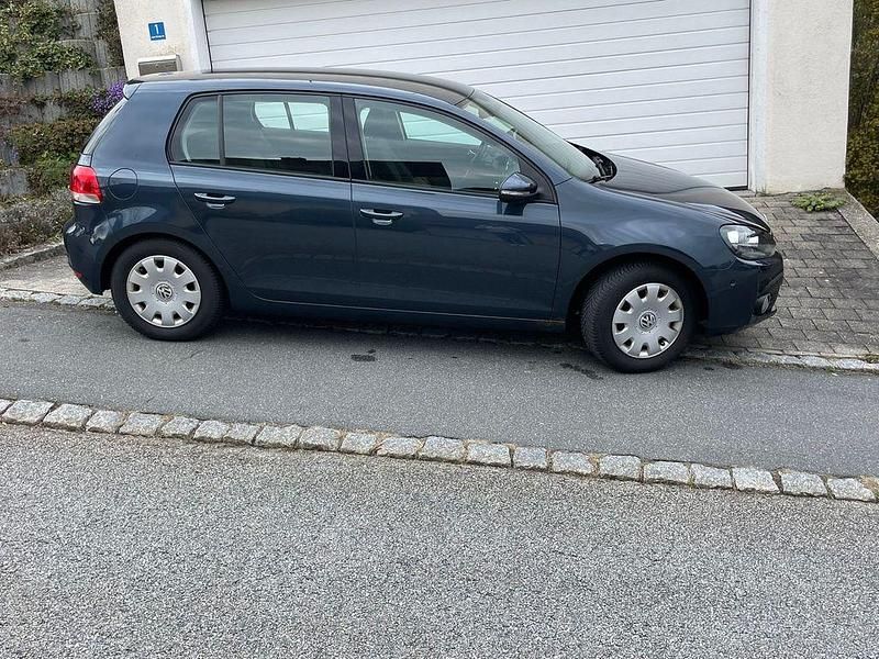 Gebraucht VW Golf VI Trendline 80 PS (58 kW) 2009 Blau Kleinwagen