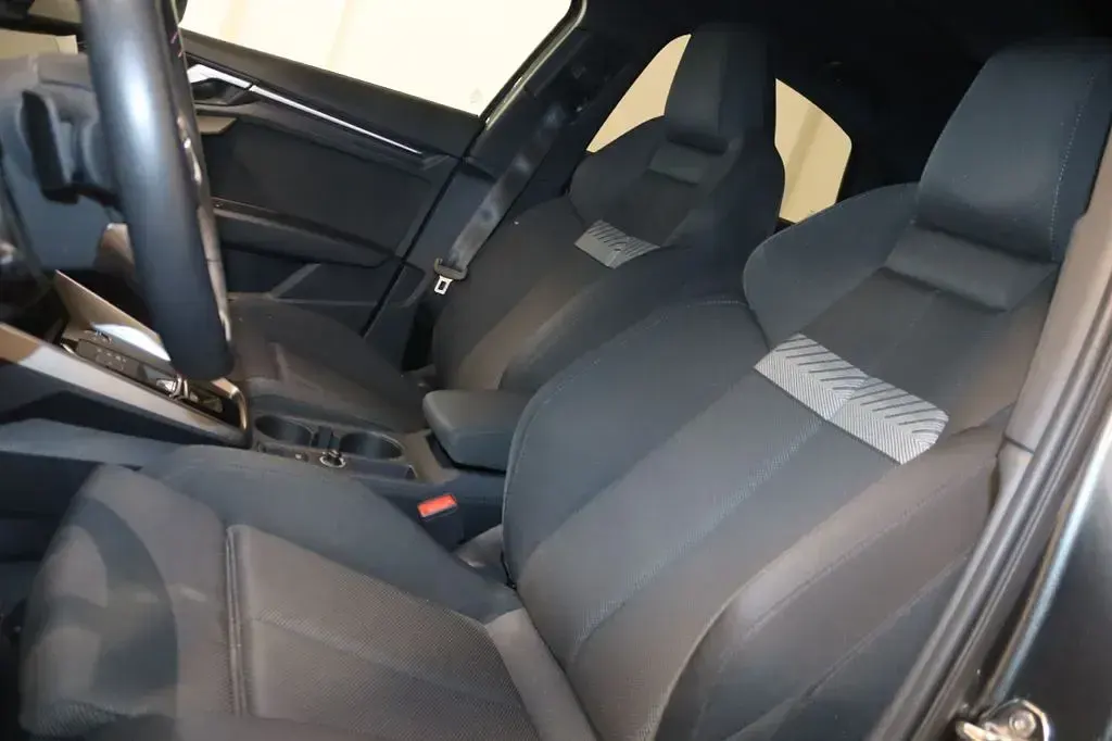 Gebraucht Audi A3 S-Line 110 PS (80 kW) 2024 Daytonagrau perleffekt Limousine