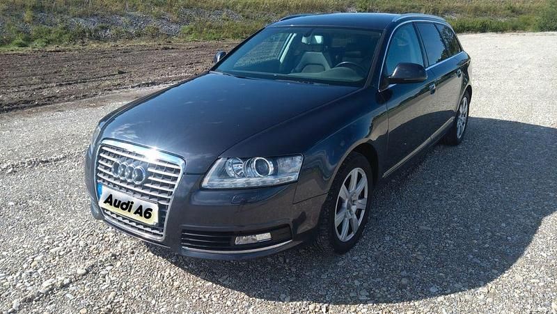 Grau Gebraucht 2011 Audi A6 Kombi | 4.900 € - Bild 1/4
