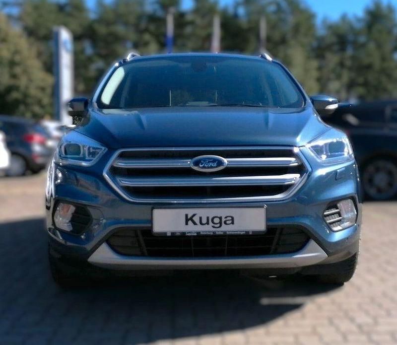 Gebraucht Ford Kuga Titanium 150 PS (110 kW) 2019 Blau SUV