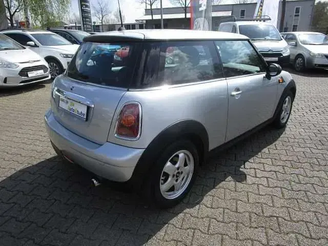 Gebraucht Mini ONE 95 PS (69 kW) 2007 Pure silver metallic Kleinwagen