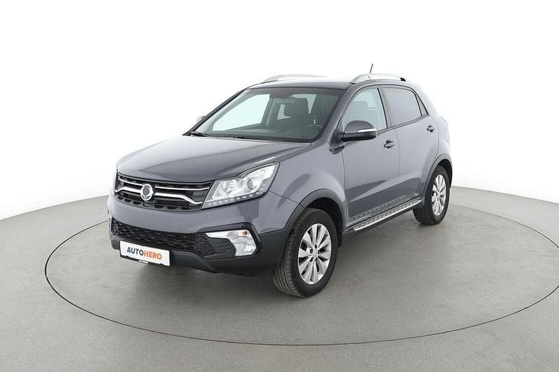 Grau Gebraucht 2018 Ssangyong (KGM) Korando Quartz SUV | 10.840 € - Bild 1/3