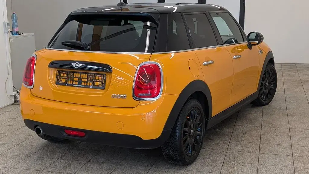Gebraucht Mini Cooper 136 PS (100 kW) 2018 Orange Kleinwagen