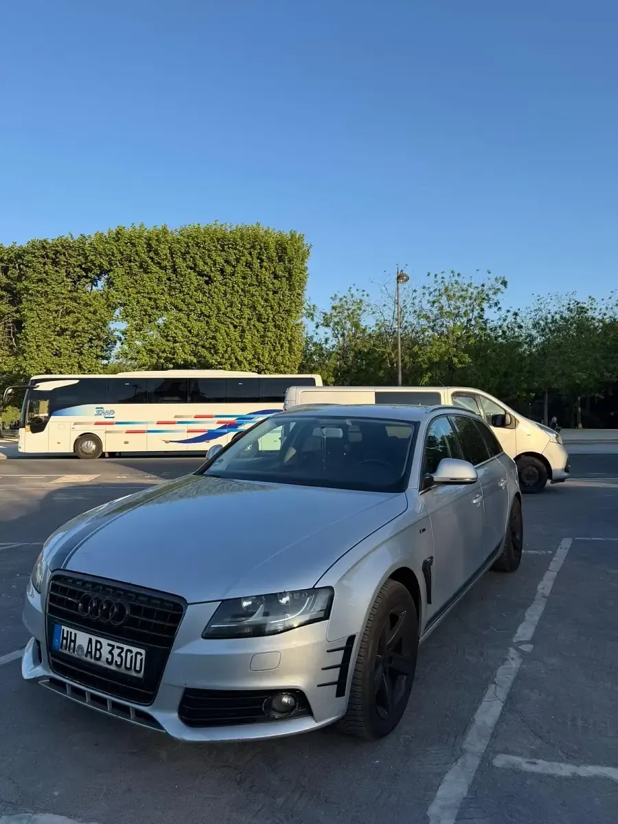 Używany Audi A4 190 KM (139 kW) 2025 Szary Sedan/Limuzyna