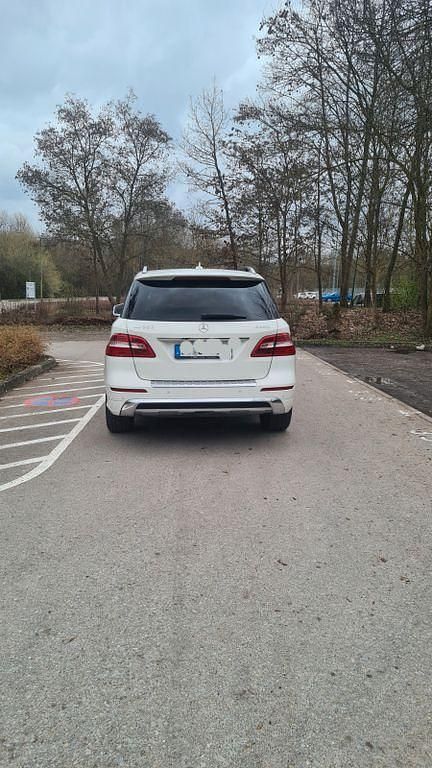 Gebraucht Mercedes ML350 306 PS (225 kW) 2012 Weiß SUV